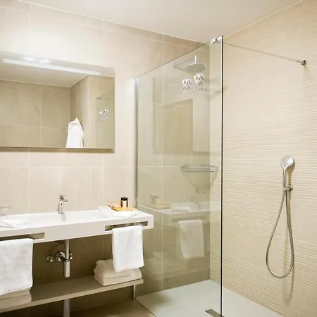 Safir Casino Hotel 4*