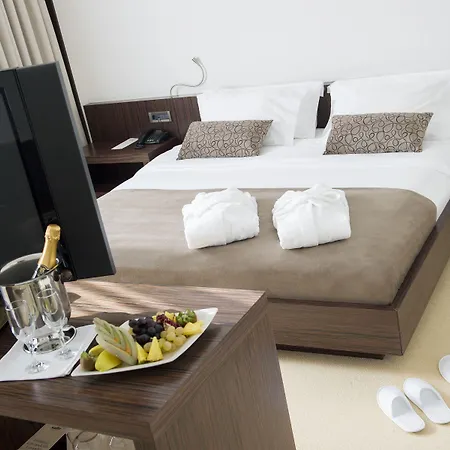 Safir Casino 4*