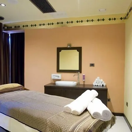 Safir Casino Hotel 4*