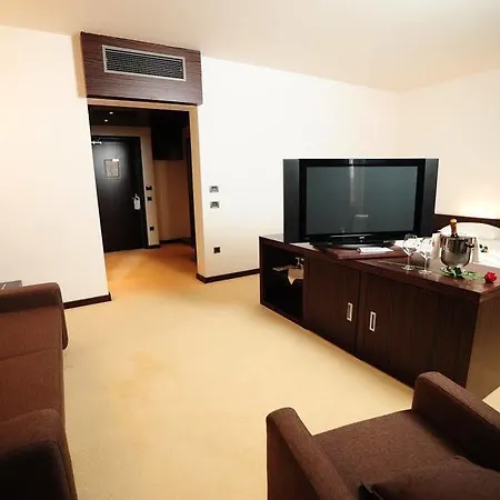 Safir Casino 4*