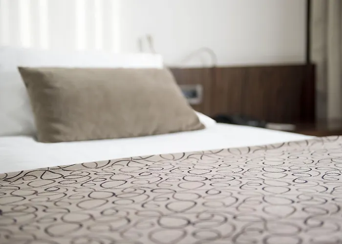 Safir Casino מלון