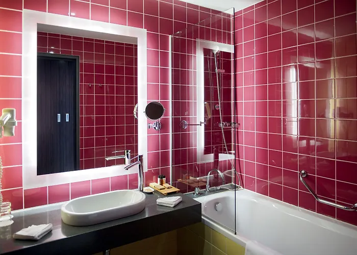 מלון Safir Casino 4*